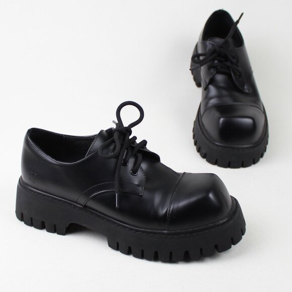 KOI Corrupter Oxford Square Toe Shoe - Picture 1 of 16